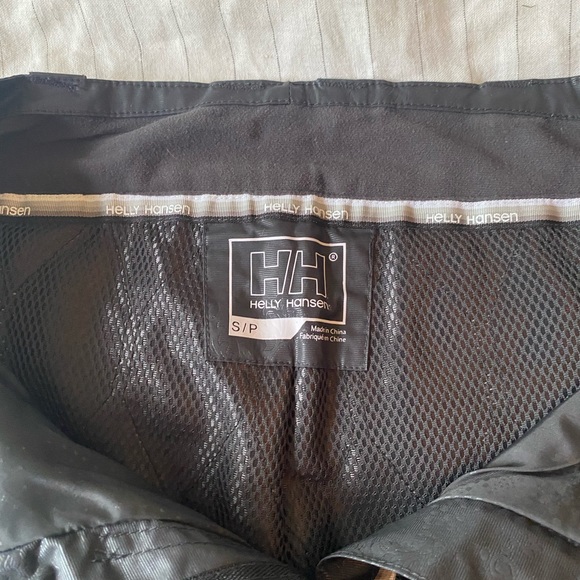 Helly Hansen Ski Pants (size small) - Picture 5 of 6